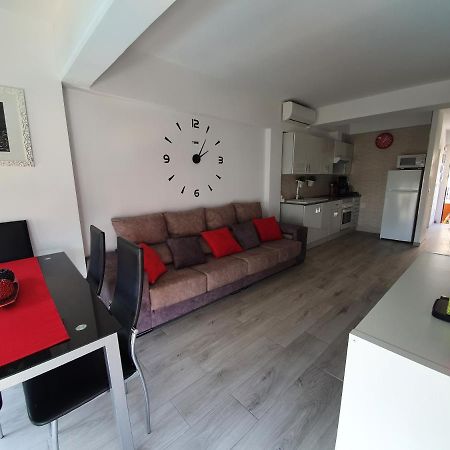 Apartamento Primera Linea De Playa Torremolinos Dış mekan fotoğraf