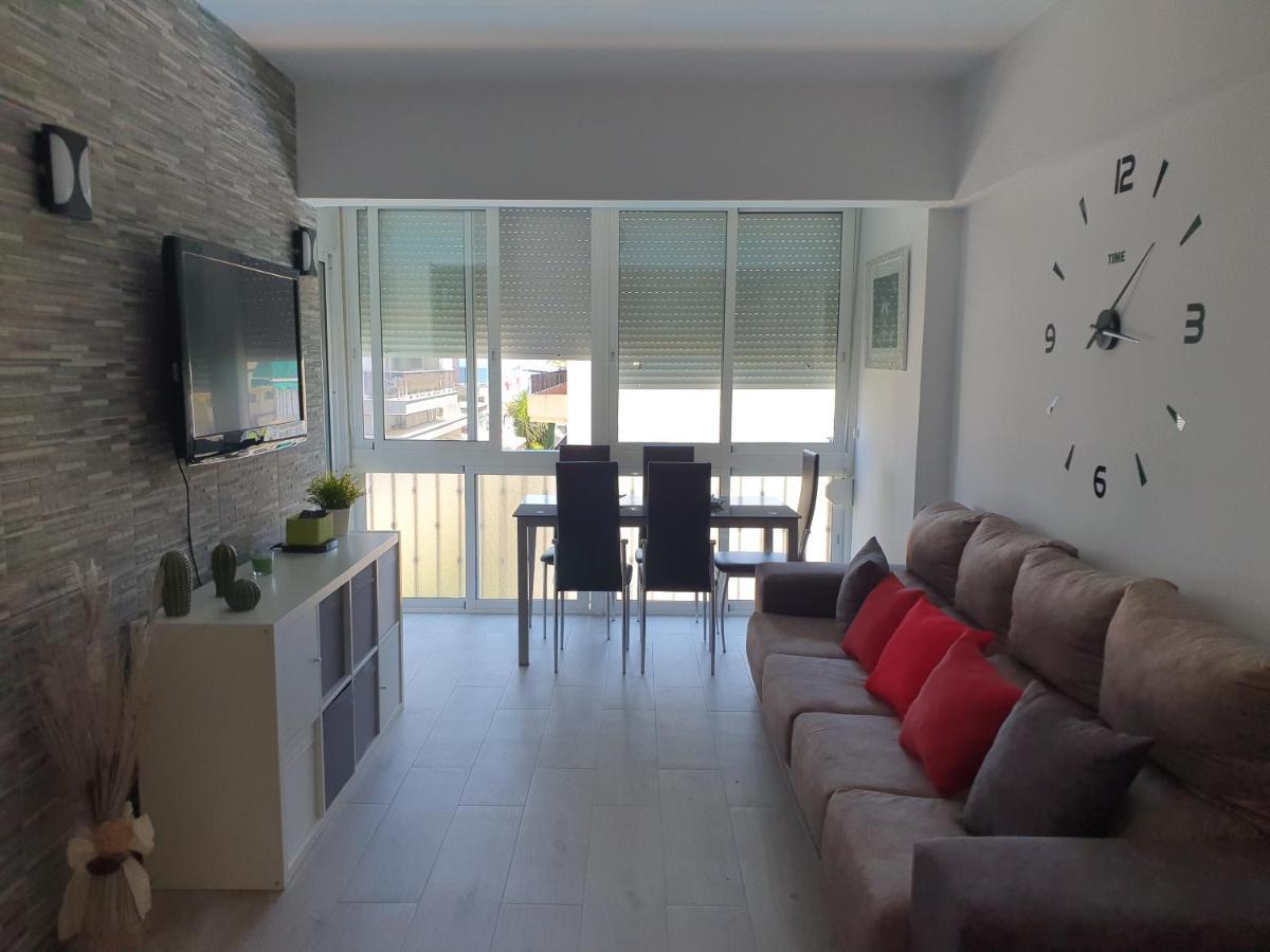 Apartamento Primera Linea De Playa Torremolinos Dış mekan fotoğraf