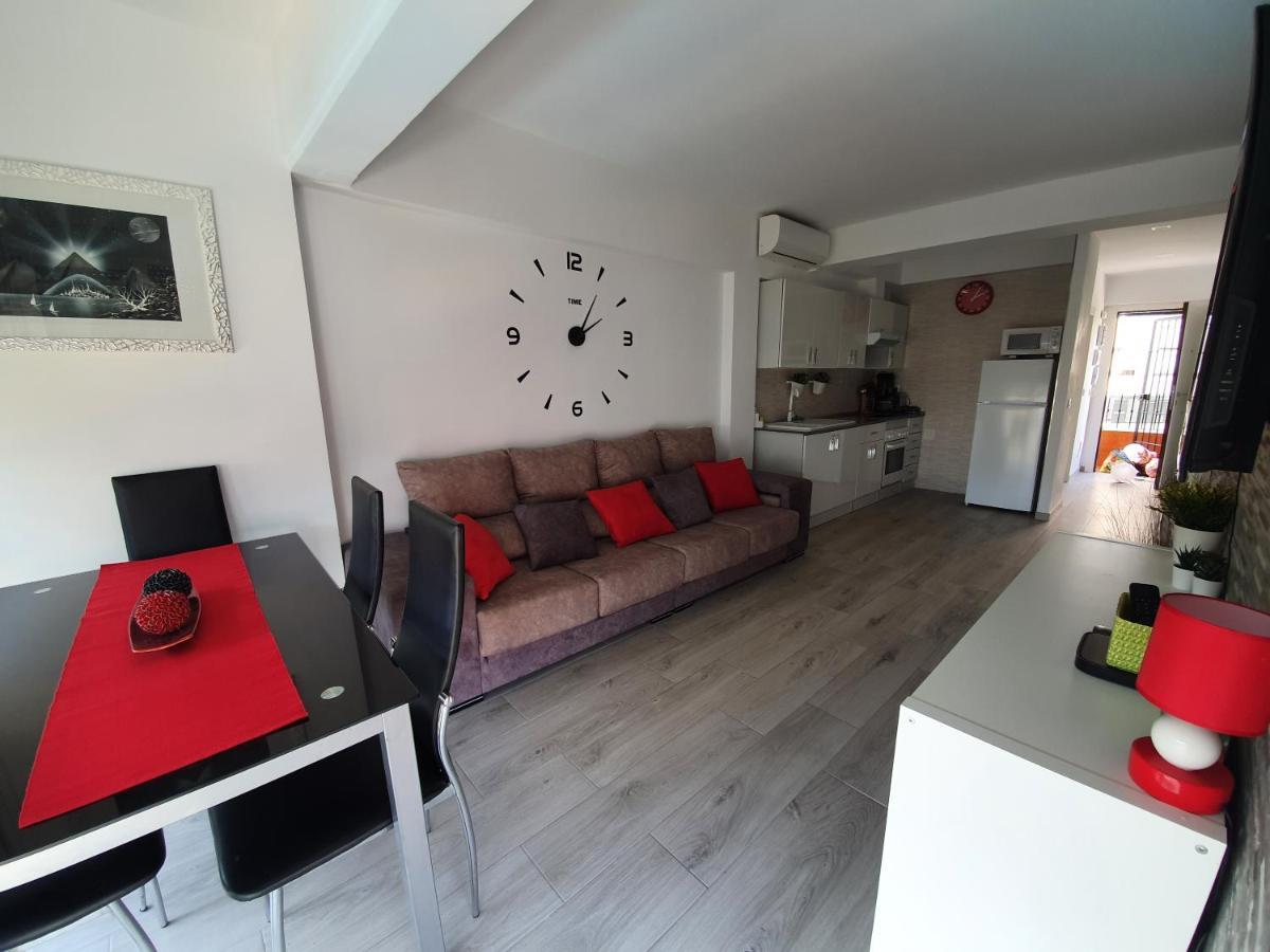 Apartamento Primera Linea De Playa Torremolinos Dış mekan fotoğraf