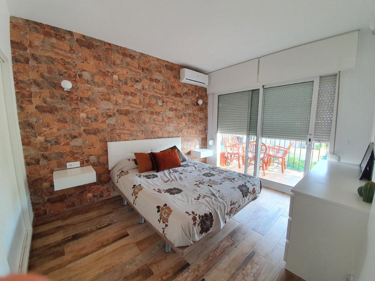 Apartamento Primera Linea De Playa Torremolinos Dış mekan fotoğraf