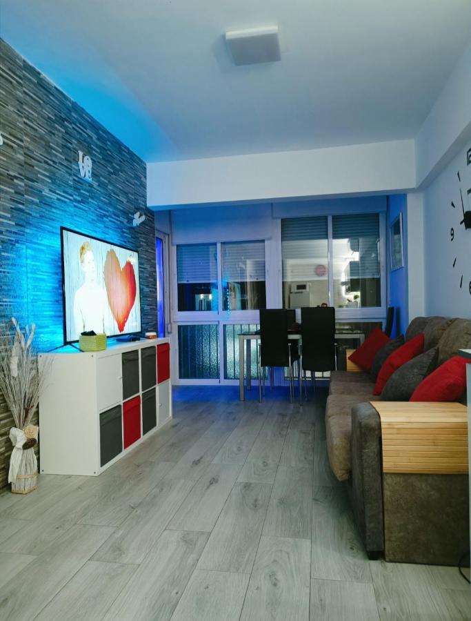 Apartamento Primera Linea De Playa Torremolinos Dış mekan fotoğraf