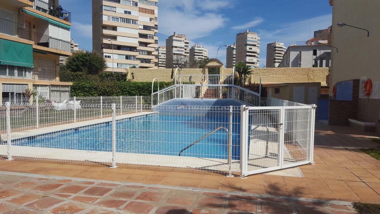 Apartamento Primera Linea De Playa Torremolinos Dış mekan fotoğraf