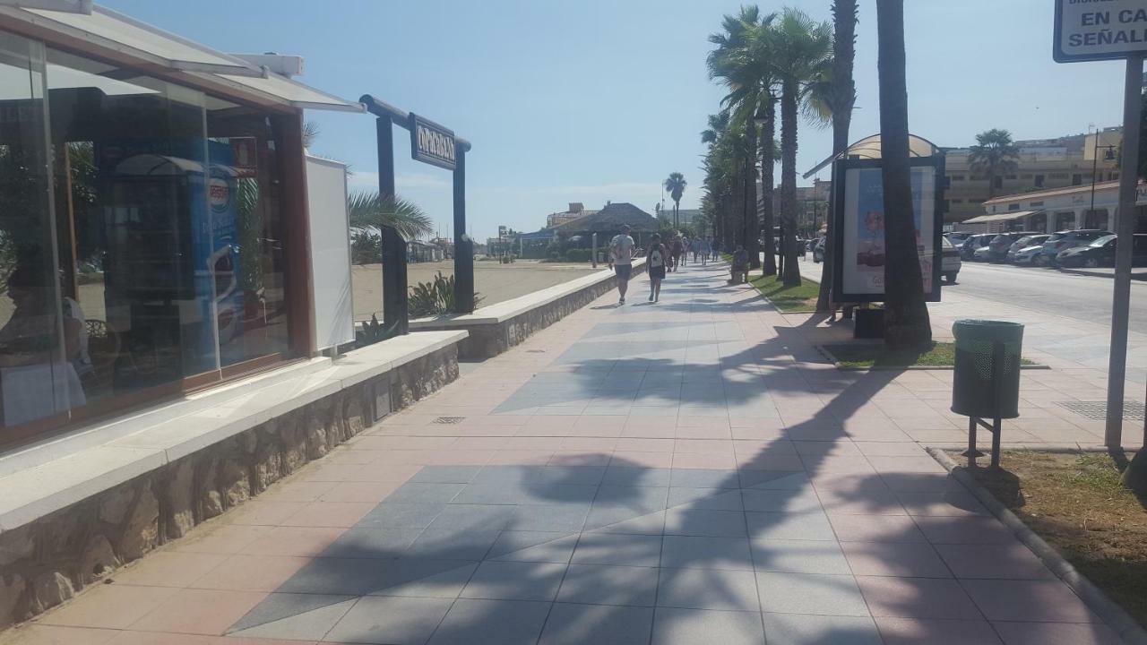 Apartamento Primera Linea De Playa Torremolinos Dış mekan fotoğraf